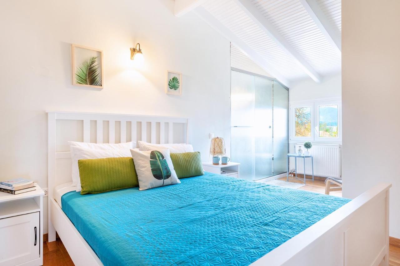Spyrelia Villa With Private Pool & Outdoor Hot Tub Dassia  Bagian luar foto