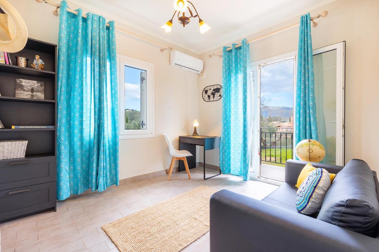 Spyrelia Villa With Private Pool & Outdoor Hot Tub Dassia  Bagian luar foto