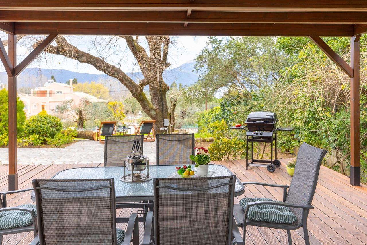 Spyrelia Villa With Private Pool & Outdoor Hot Tub Dassia  Bagian luar foto
