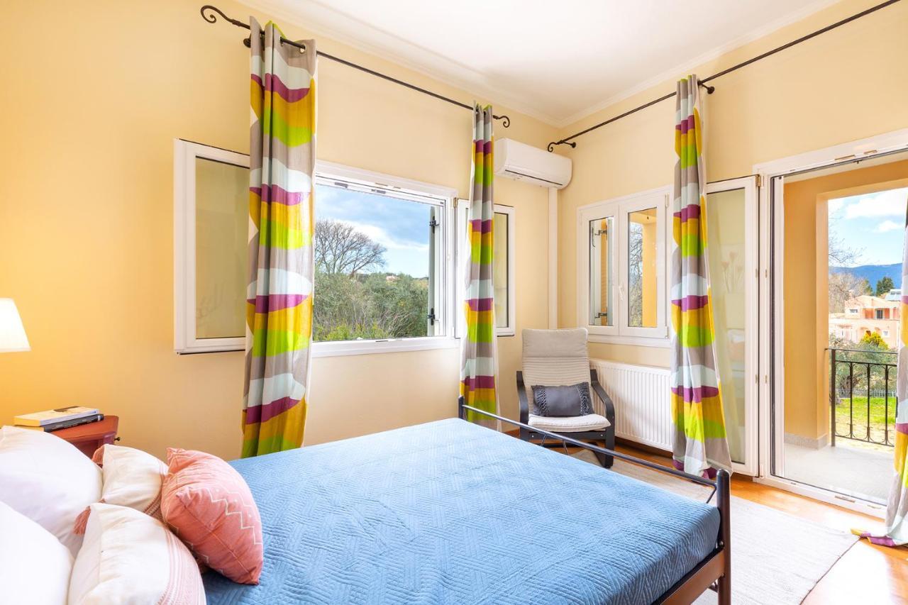 Spyrelia Villa With Private Pool & Outdoor Hot Tub Dassia  Bagian luar foto